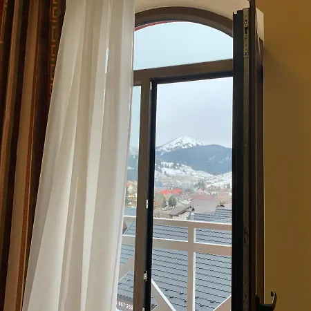 Kalyna Hotel *