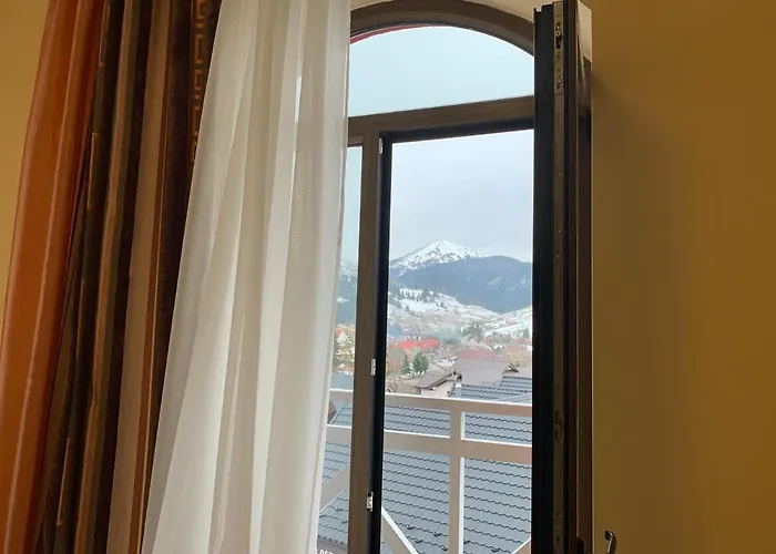 Kalyna Hotel *